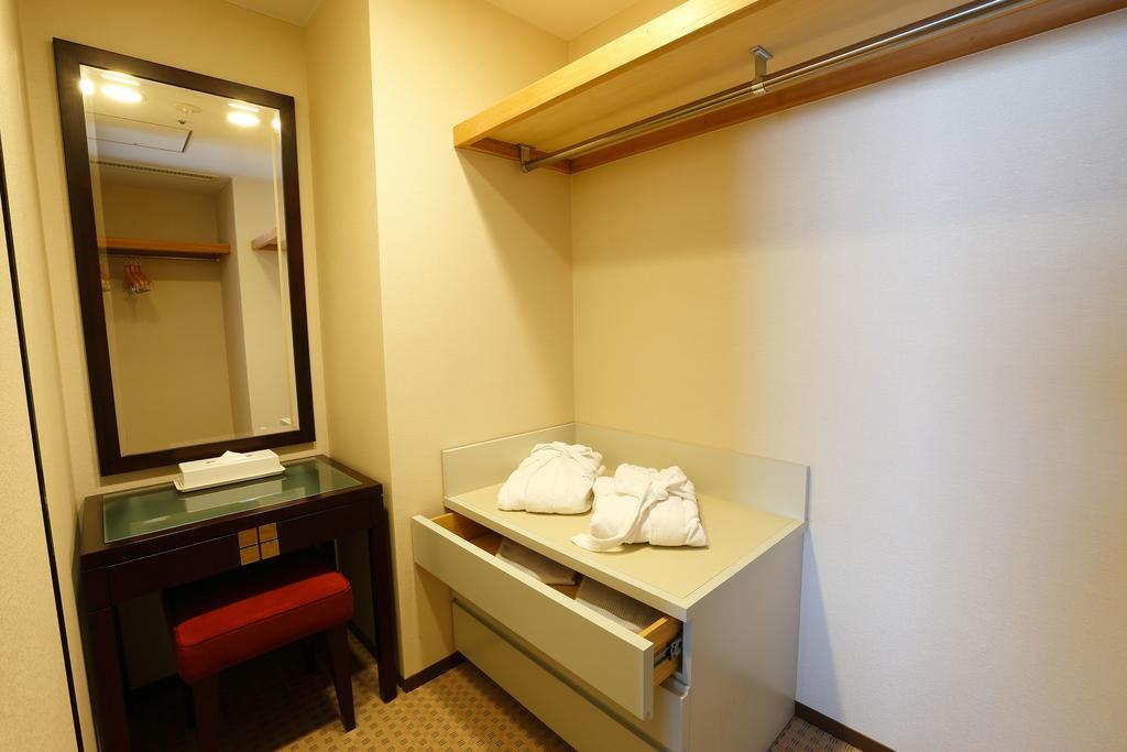 Keisei Hotel Miramare Chiba Exterior foto